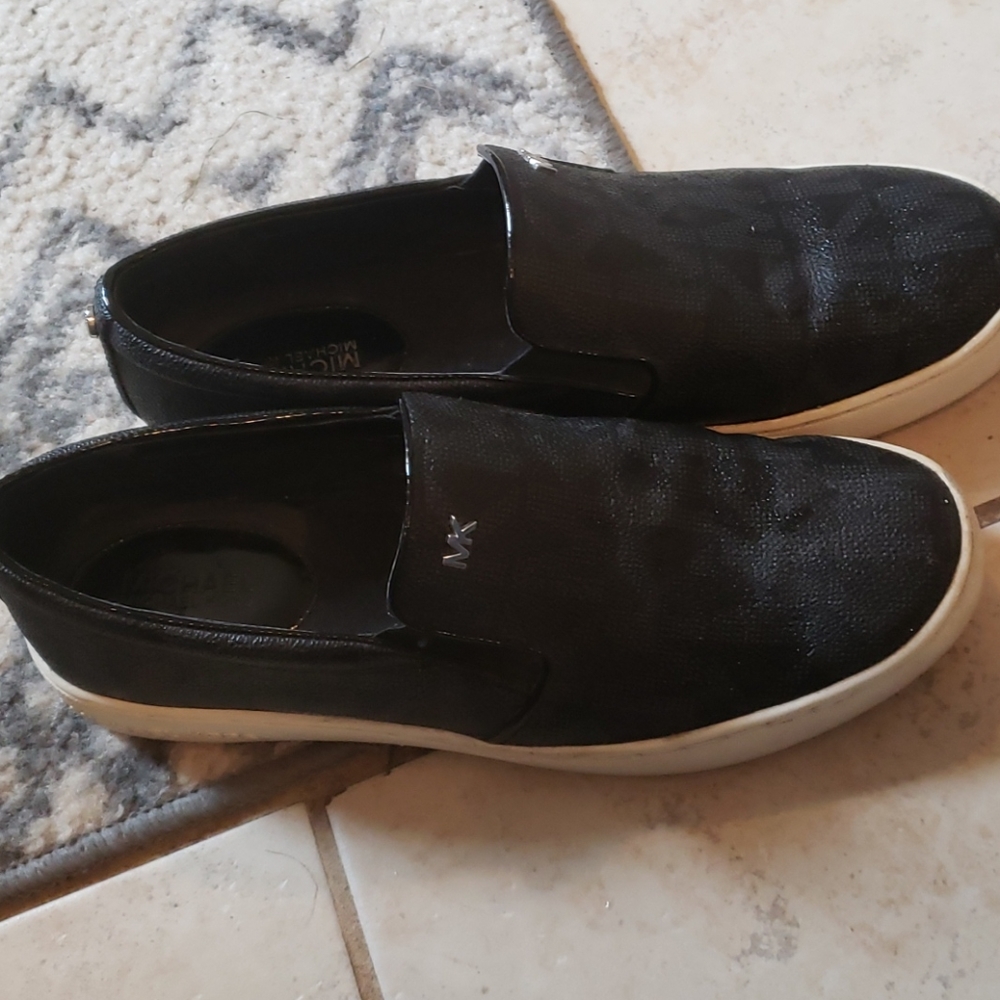 Slip on leather shoe